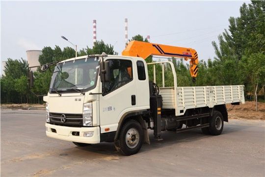 點擊查看詳細信息<br>標(biāo)題：5噸凱馬隨車吊 閱讀次數(shù)：2669