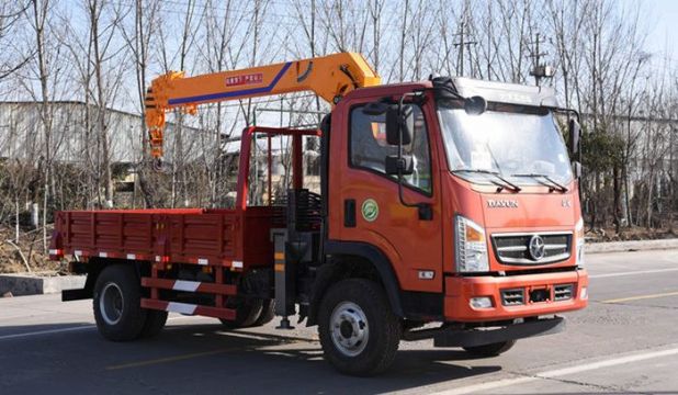 點擊查看詳細信息<br>標題：3.2噸大運隨車吊 閱讀次數(shù)：2197