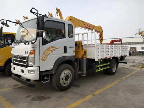 點擊查看詳細信息<br>標(biāo)題：5噸重汽豪曼隨車吊 閱讀次數(shù)：2379