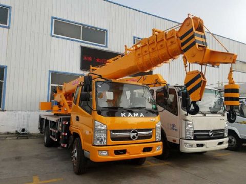 點(diǎn)擊查看詳細(xì)信息<br>標(biāo)題：10噸凱馬汽車吊 閱讀次數(shù)：2309